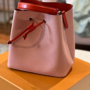 Gorgeous Rose Colored LV- Louis Vuittons handbag new with tags